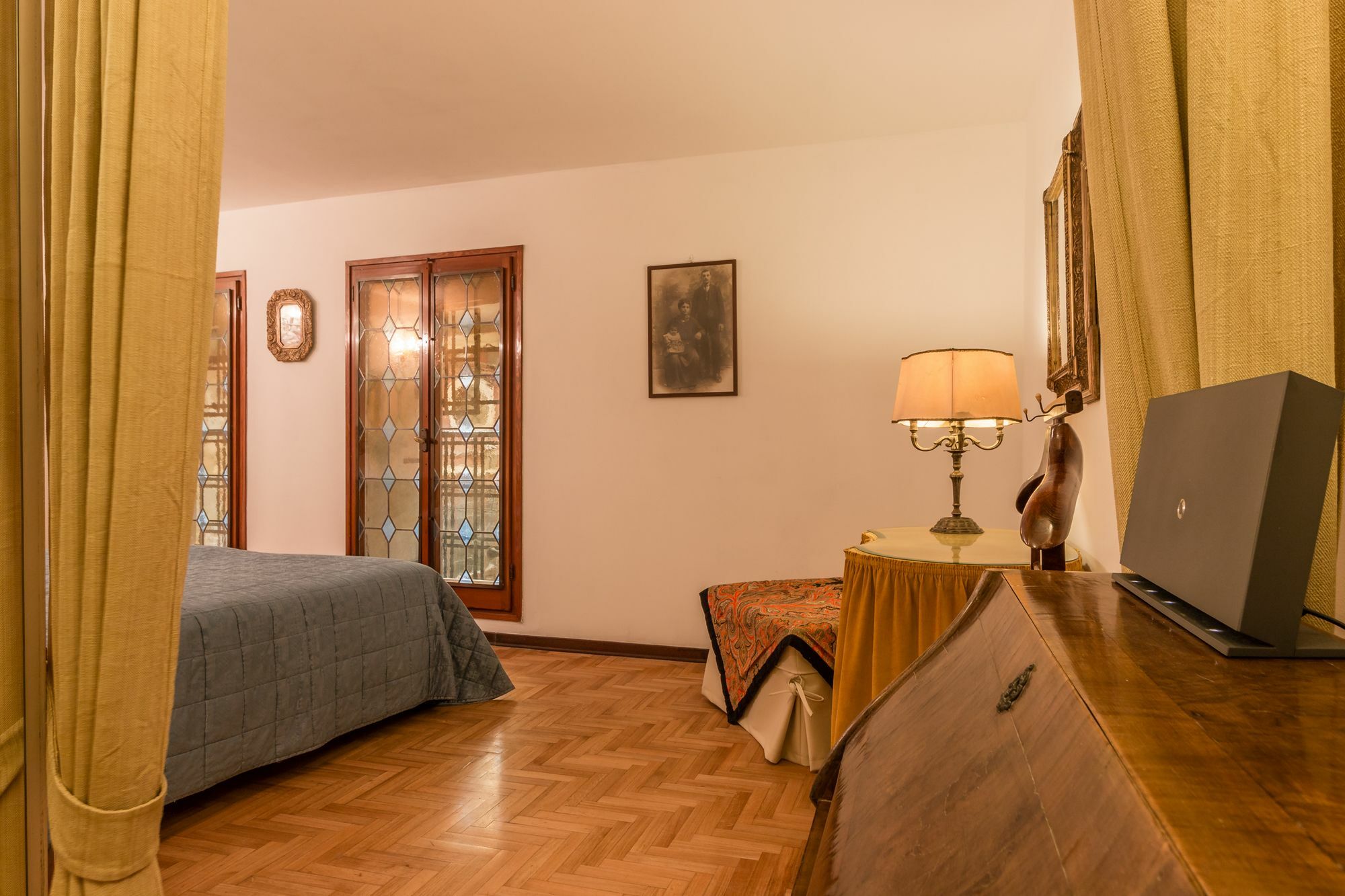 Apartment Admiral Emo Palace Over Canal Grande *