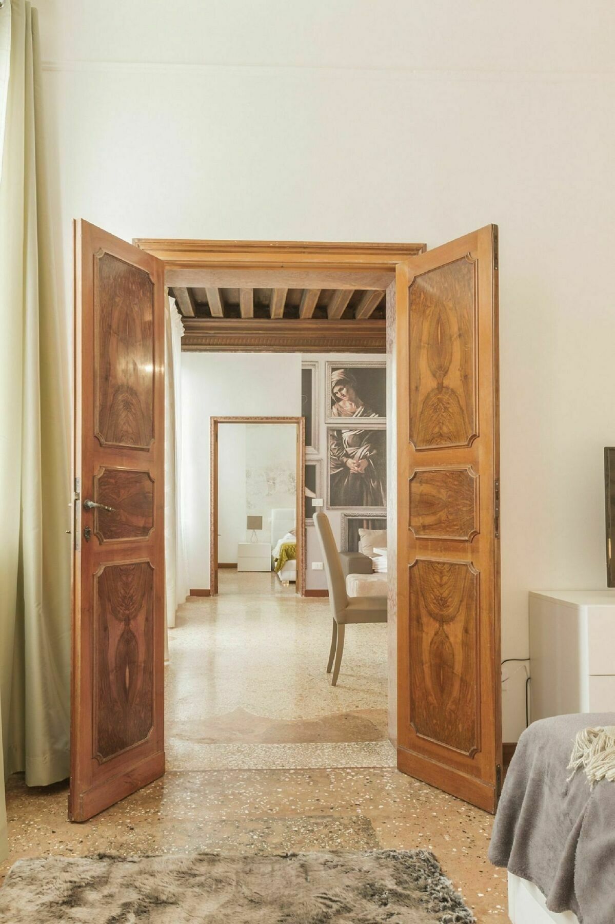Santa Croce Apartment *