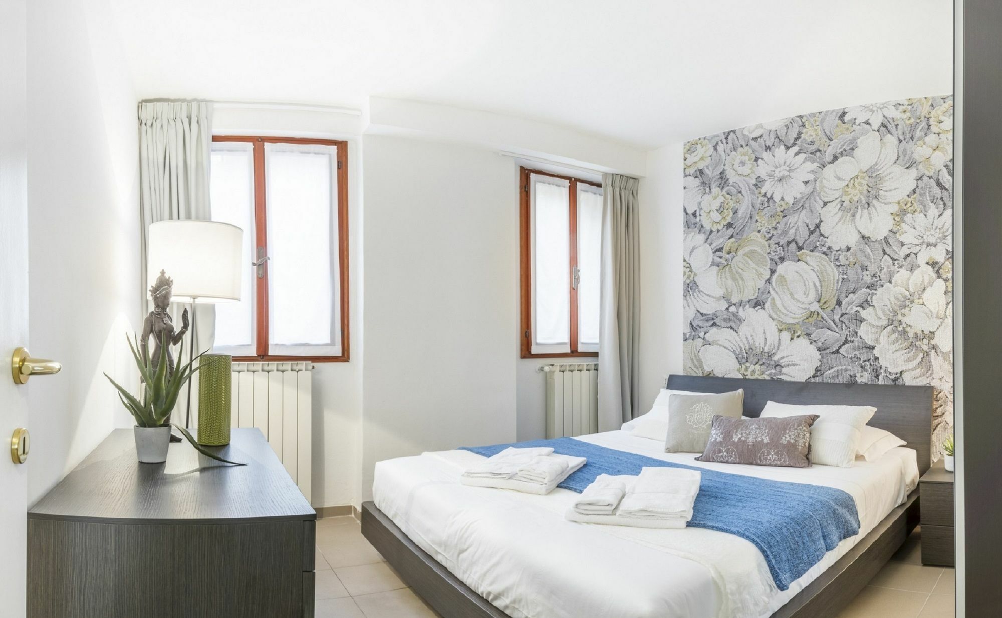 Santa Croce Apartment