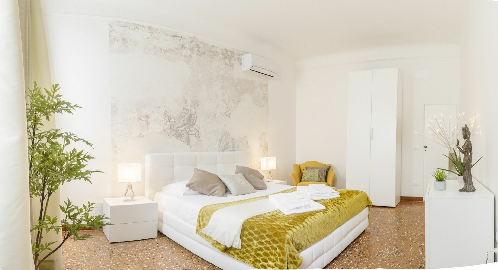 Santa Croce Apartment *