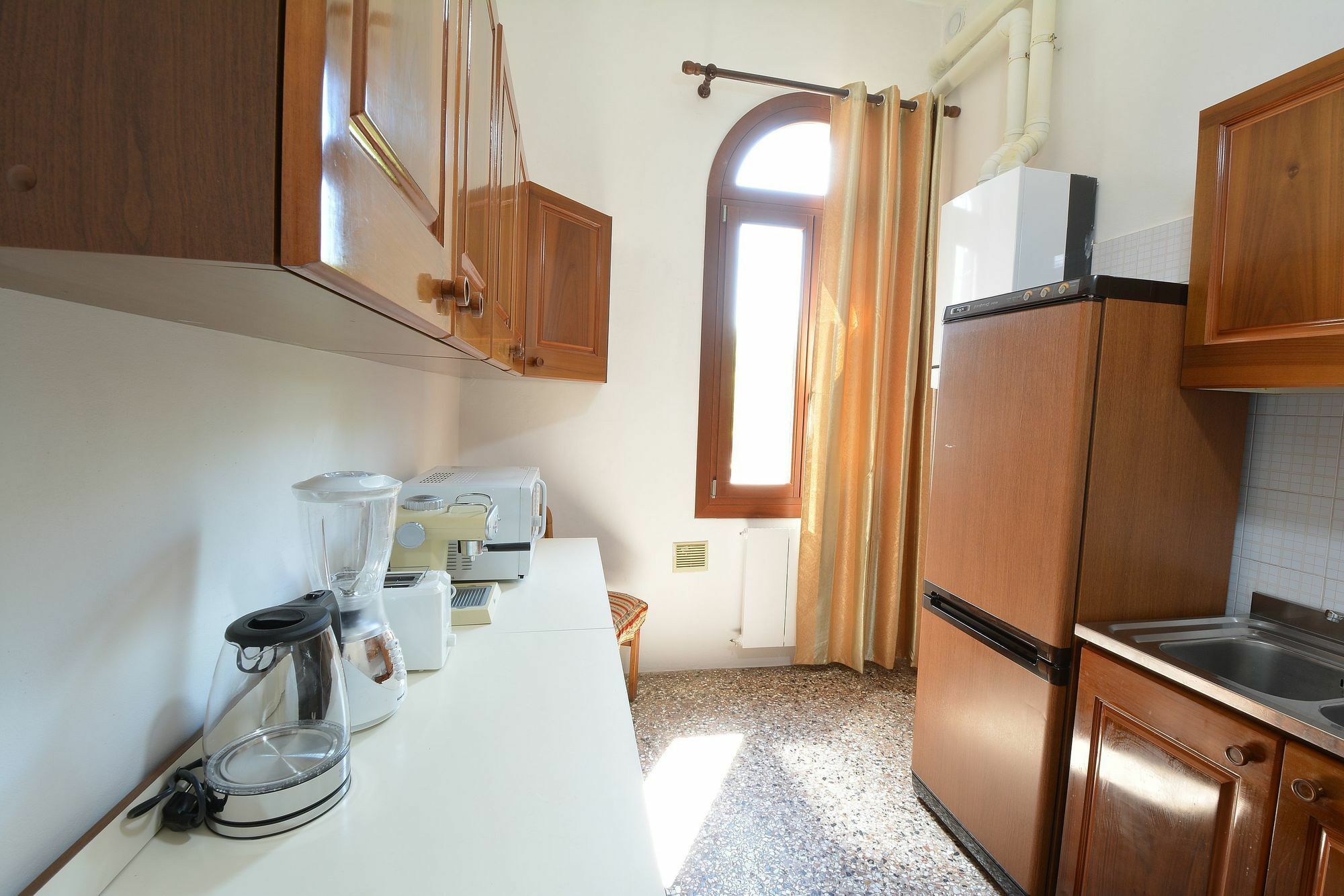William Apartment *