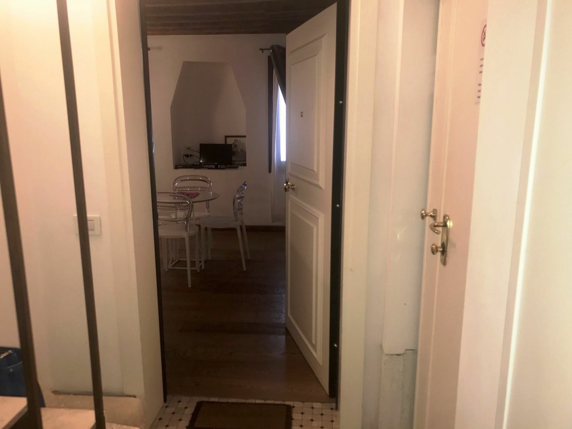 Contemporary In Ff * Veneza