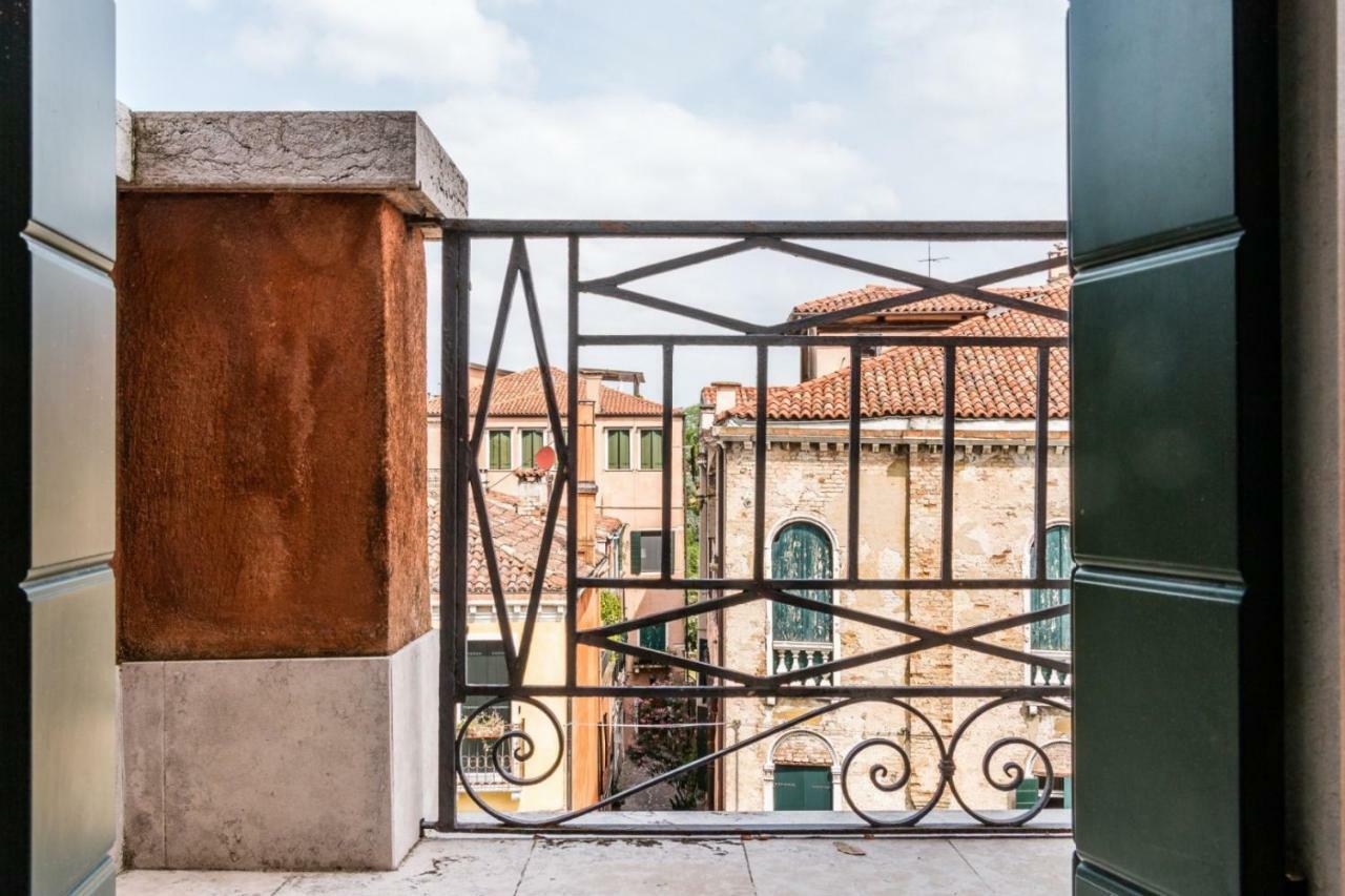 Apartment Carmini Canal View And Balcony With Lift *