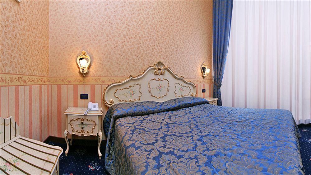 Montecarlo Hotel