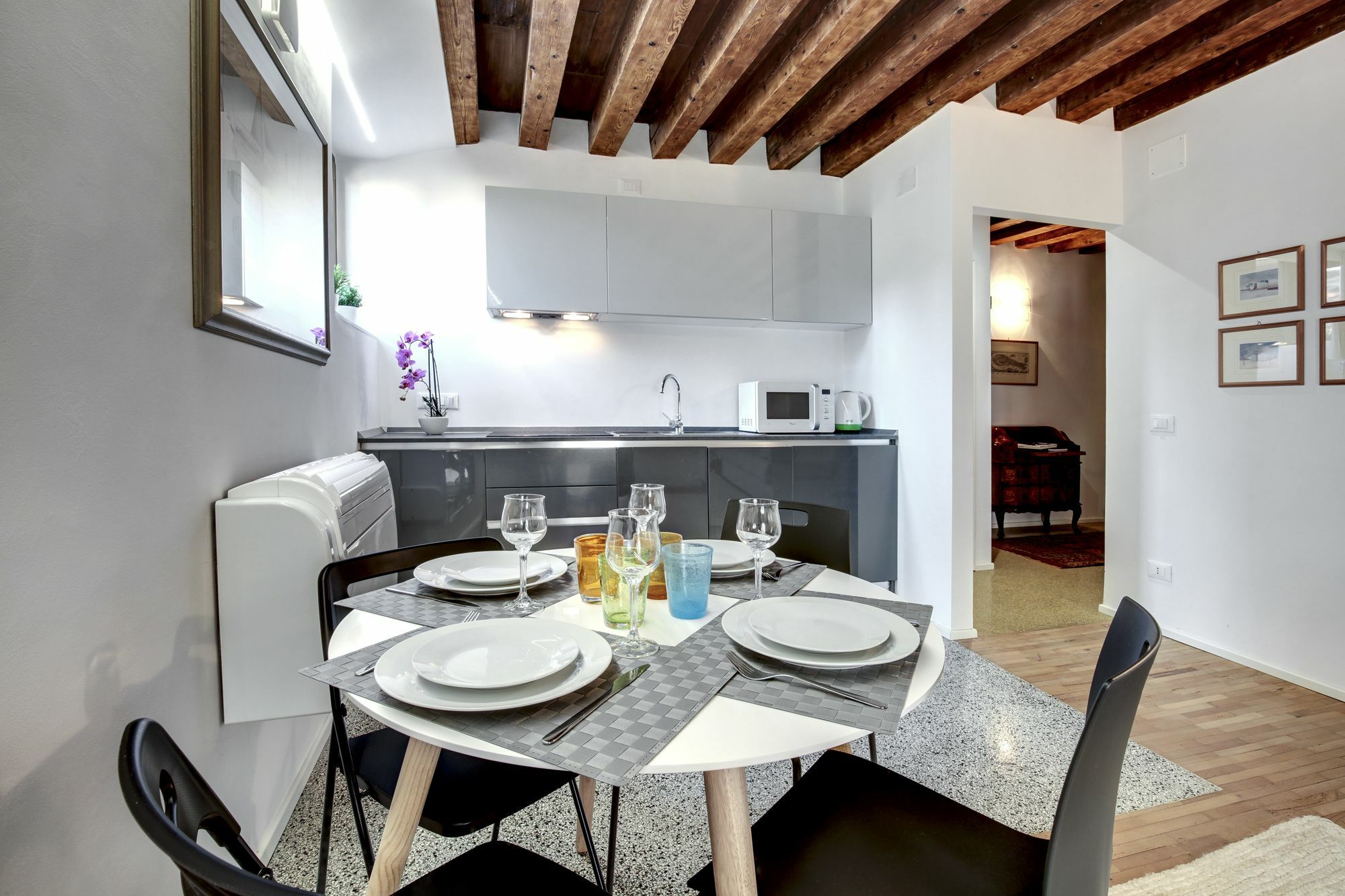 Ormesini Apartment