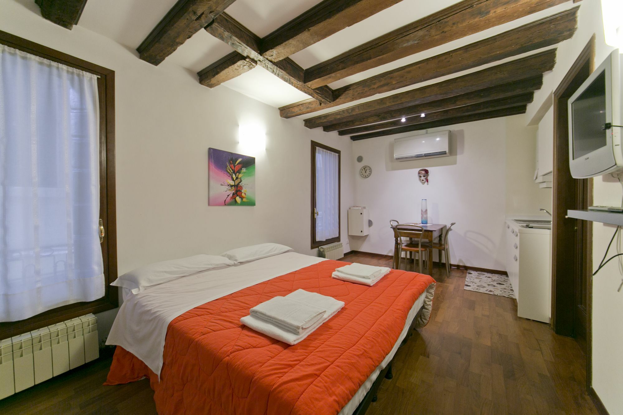 Wonderful Wi-fi Ac Apartment *