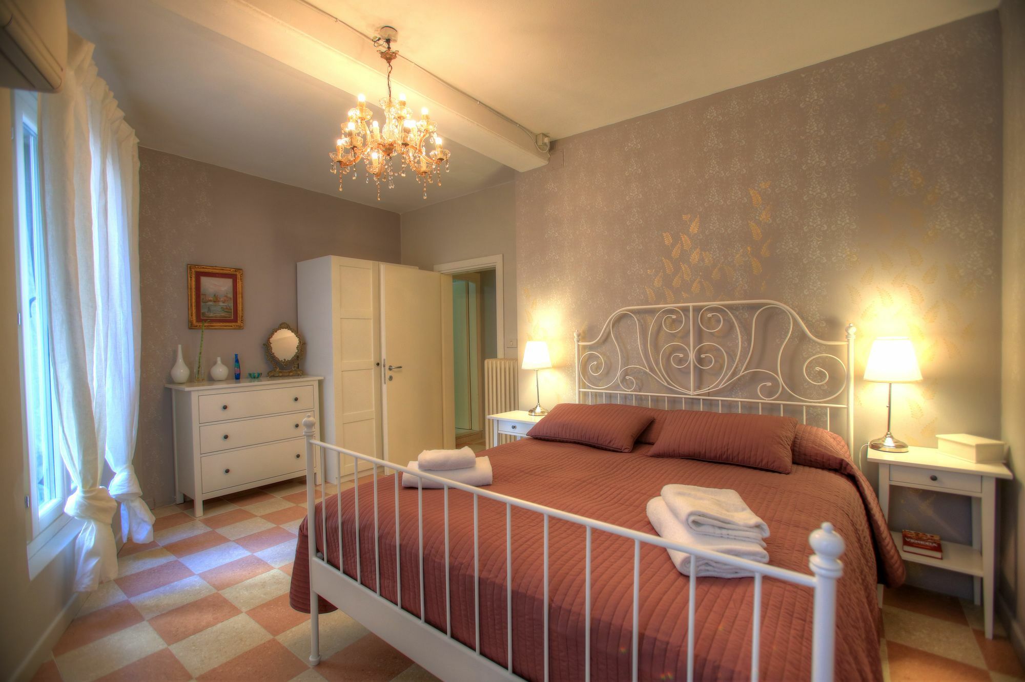 Santa Lucia Apartment *