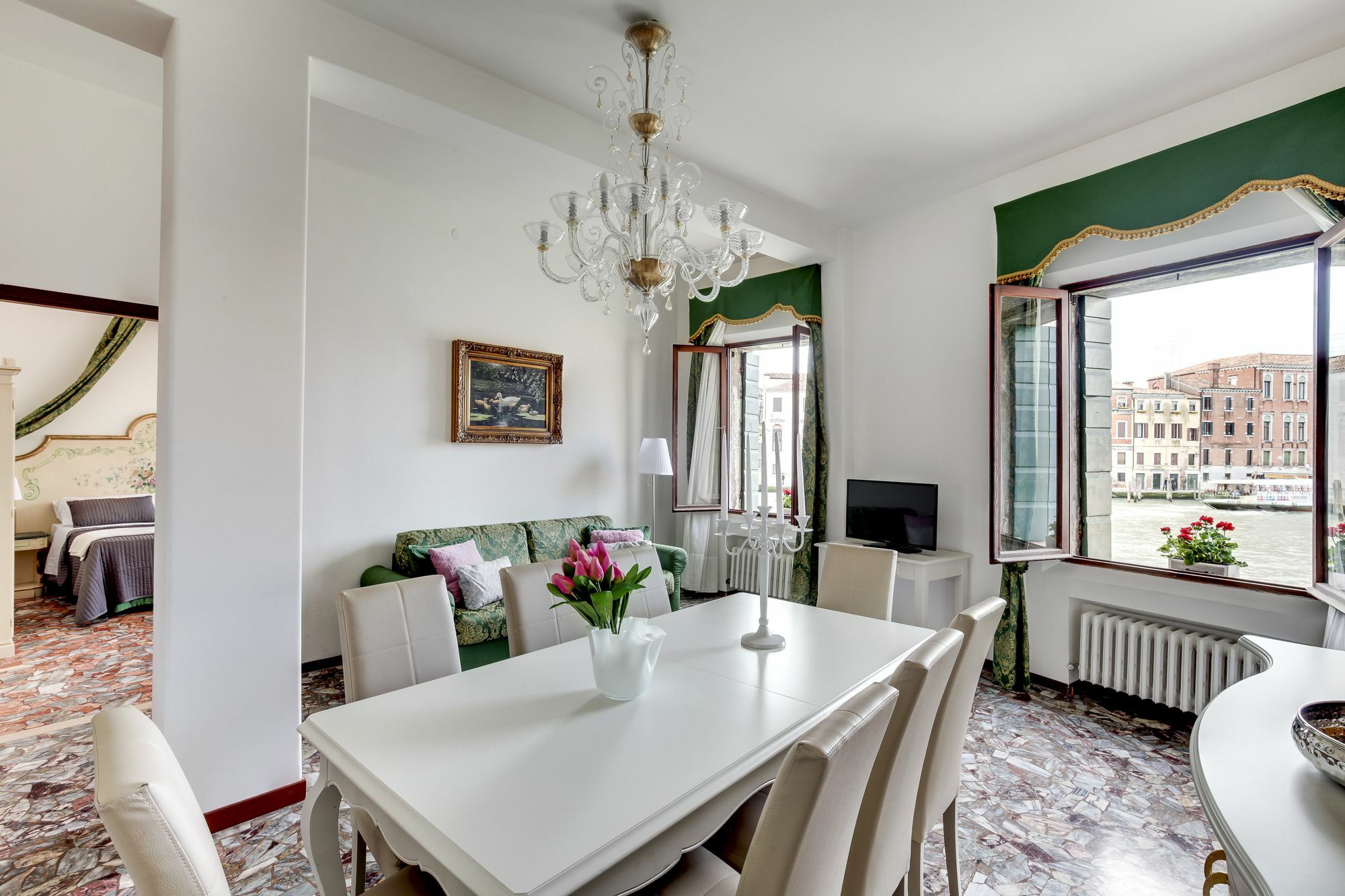 Grand Canal 1 Apartment *