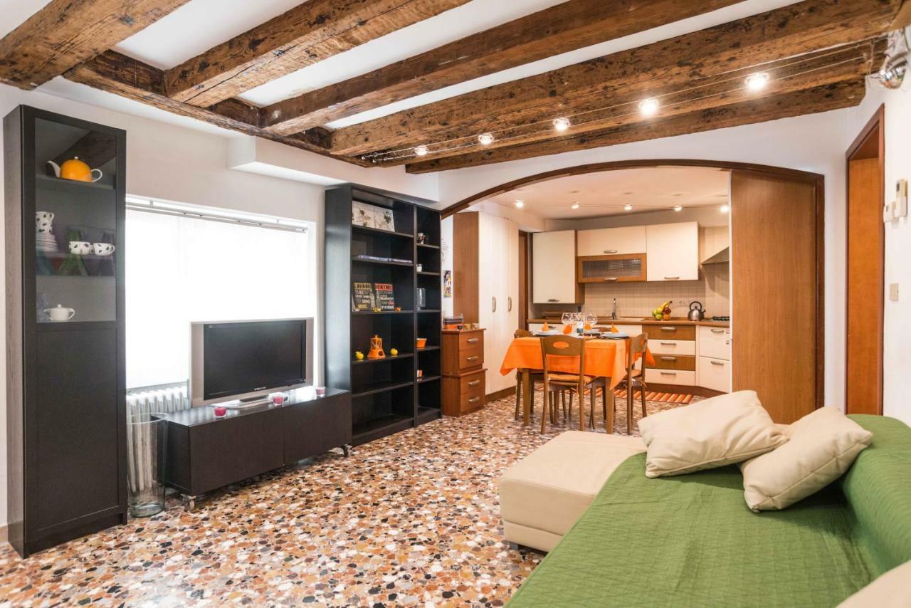 Apartamento In The House