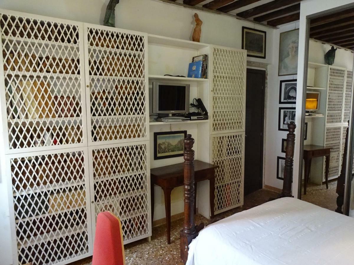 Artist House Apartment *