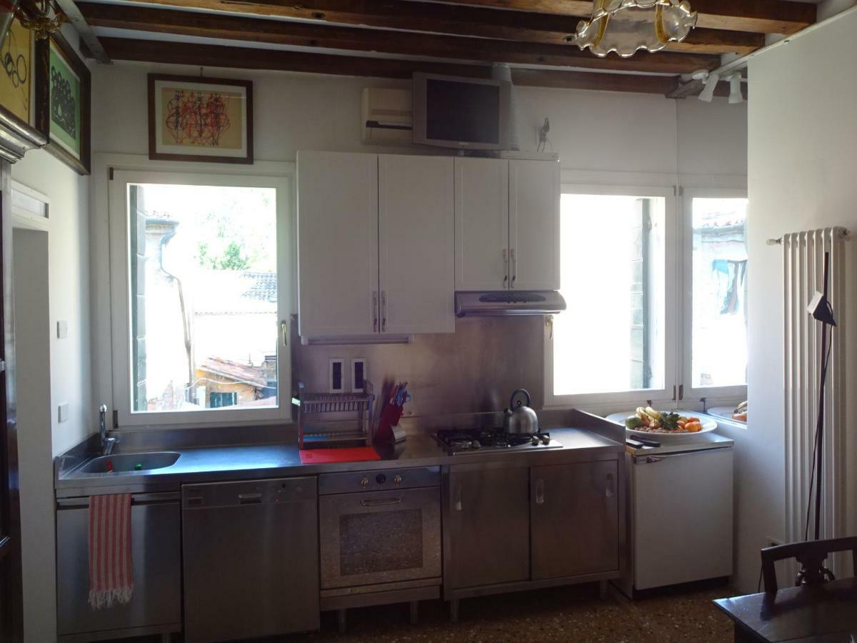 Artist House Apartment *