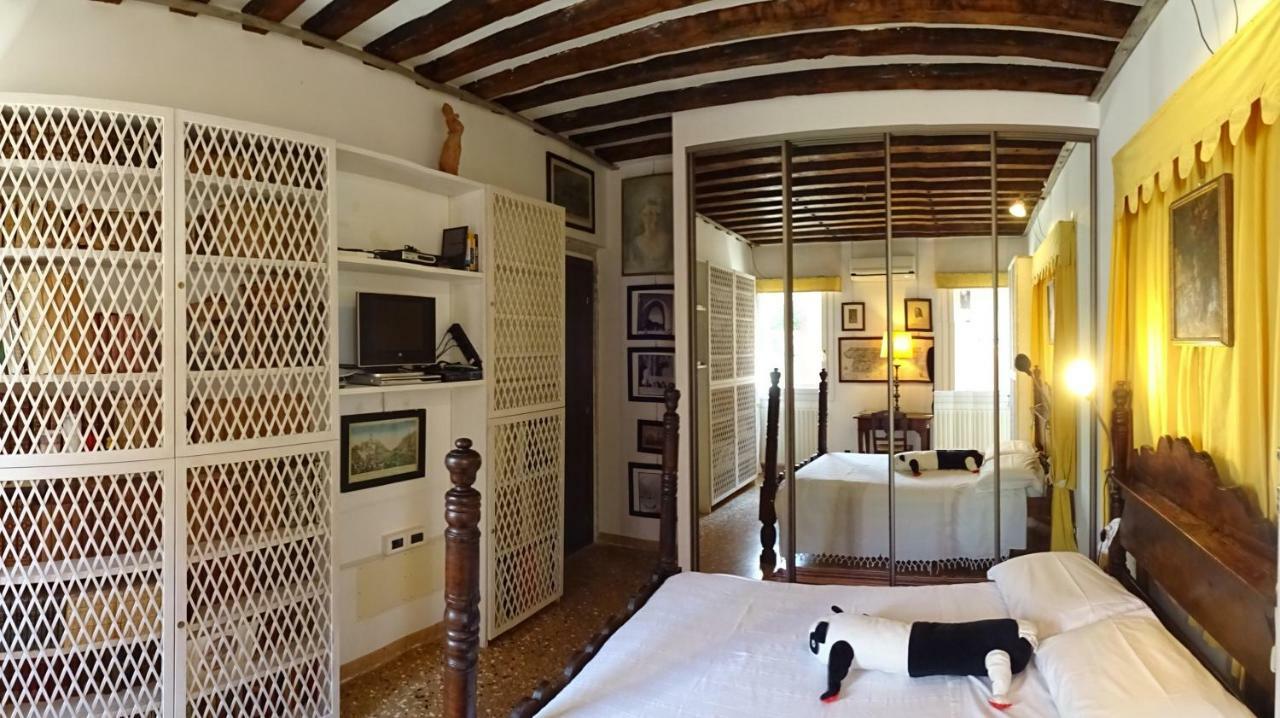 Artist House * Venice