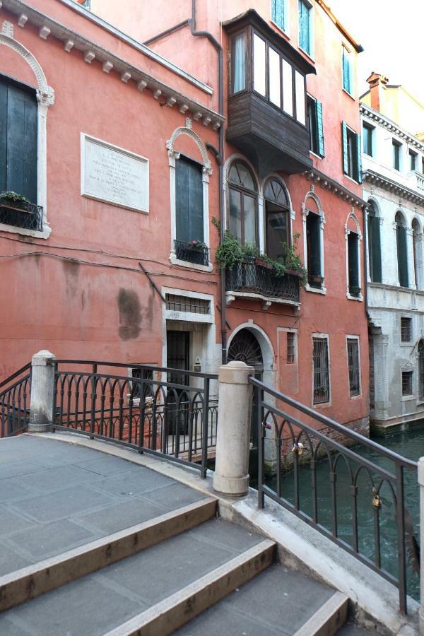 The Palace 5613 Affittacamere