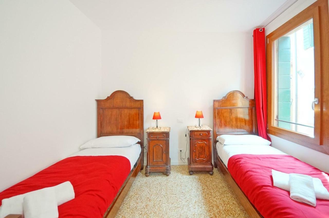 Dolcevita N 374 * Veneza