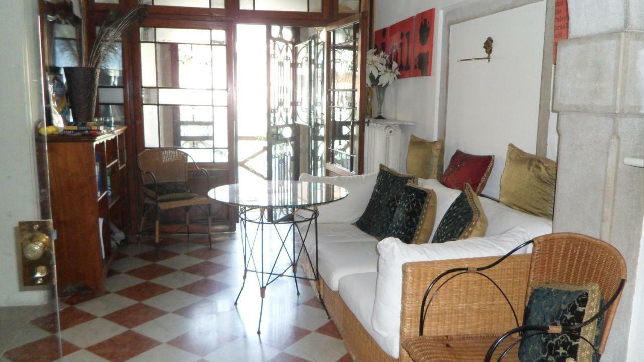 Guest house Honeymoon On Grand Canal *