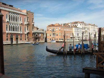Luxury On The Grand Canal Apartment