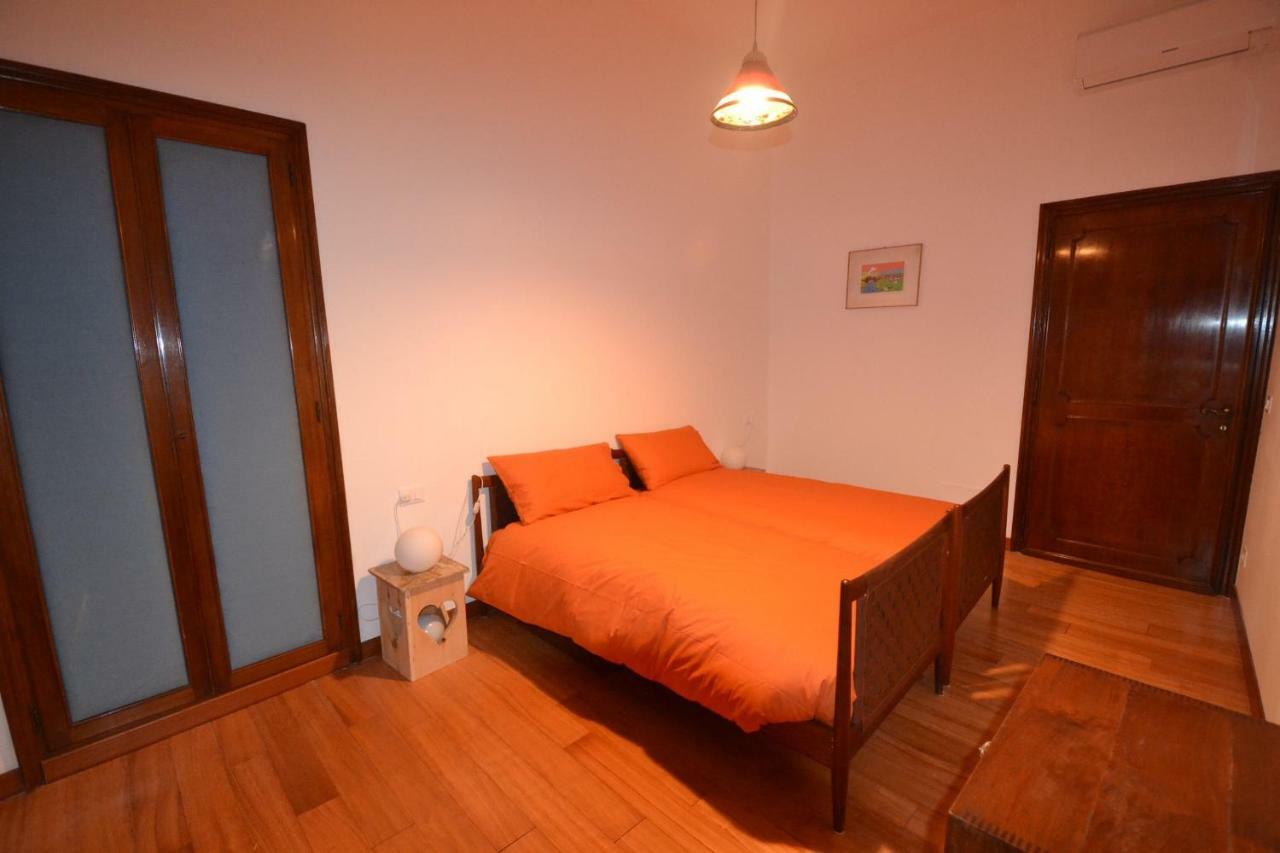 Castello 5888 B, Santa Marina, Calle Marcello, Canale