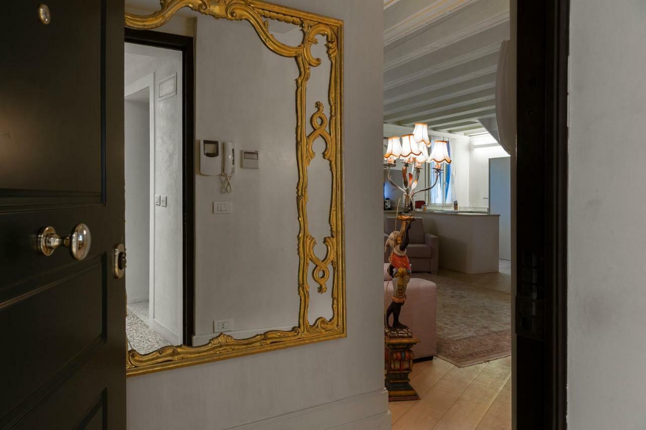 Luxury And Romantic Secret Escape In Venice! * Venice