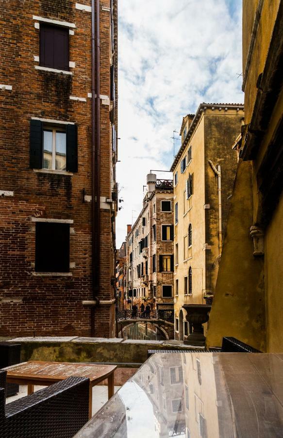 Luxury And Romantic Secret Escape In Venice! * Venice