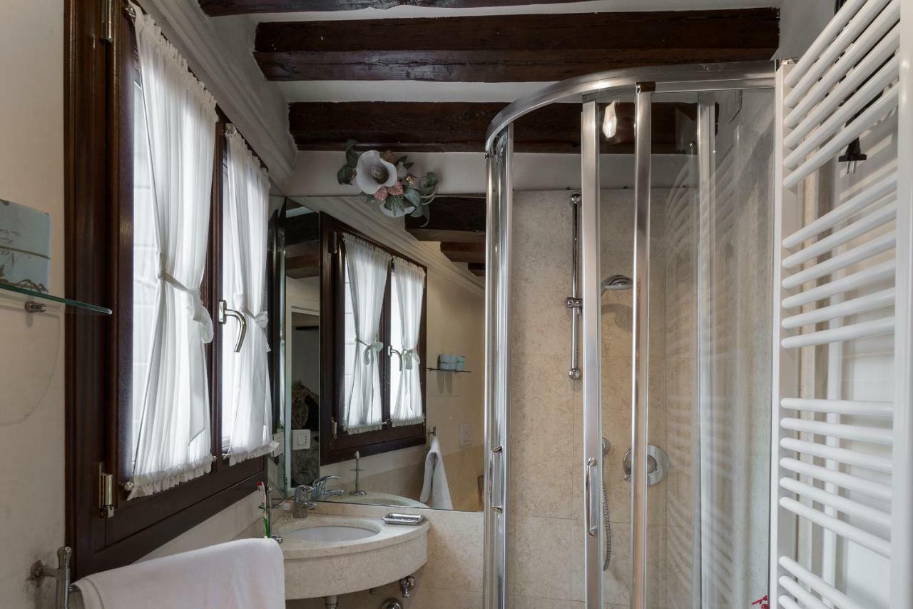 Luxury And Romantic Secret Escape In Venice! Apartment *