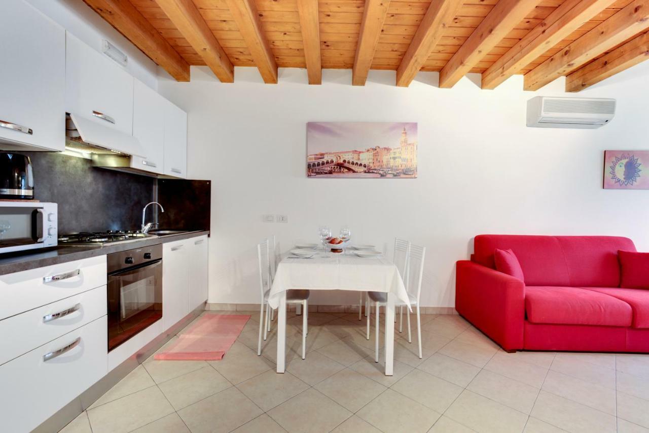 Apartment Little Canal 8 *