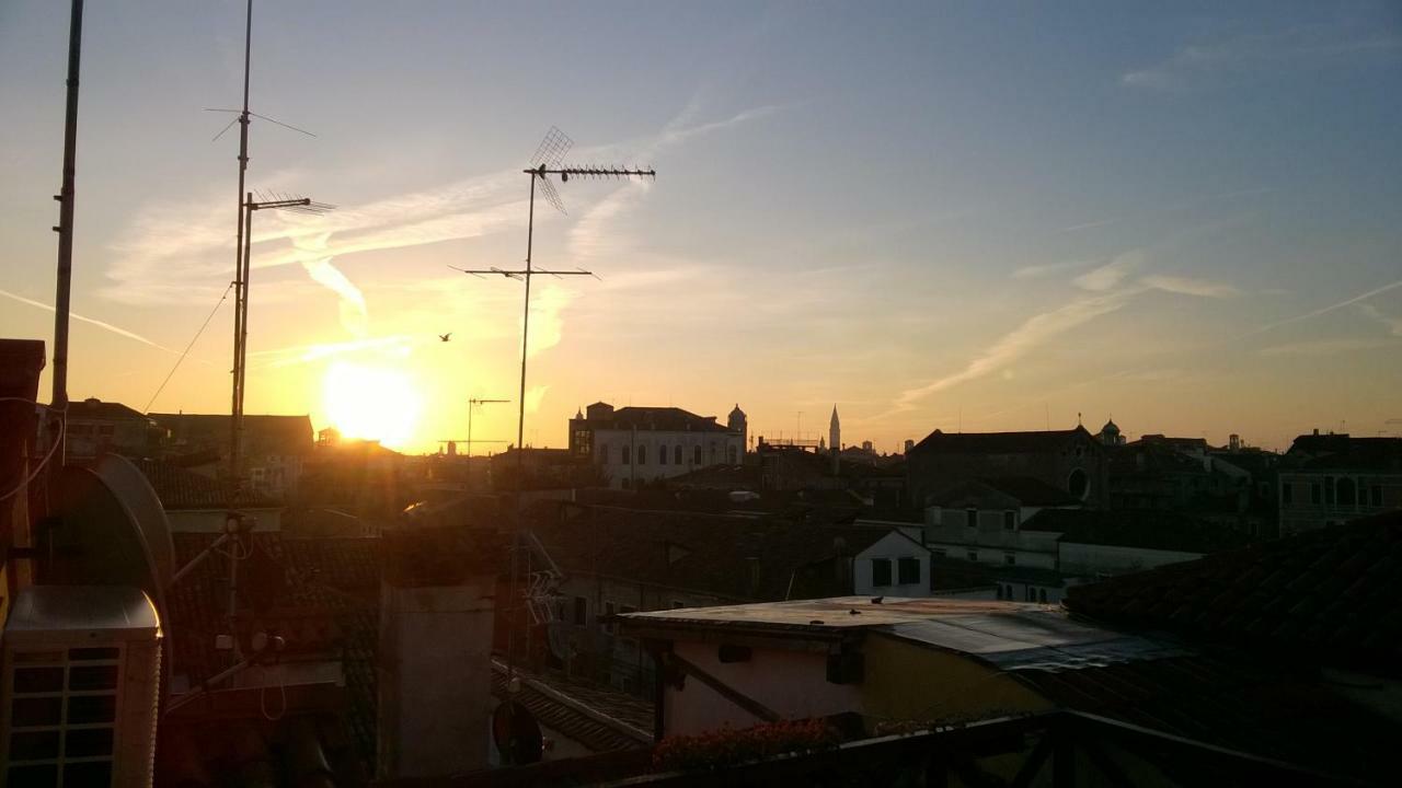 Finestra Su *