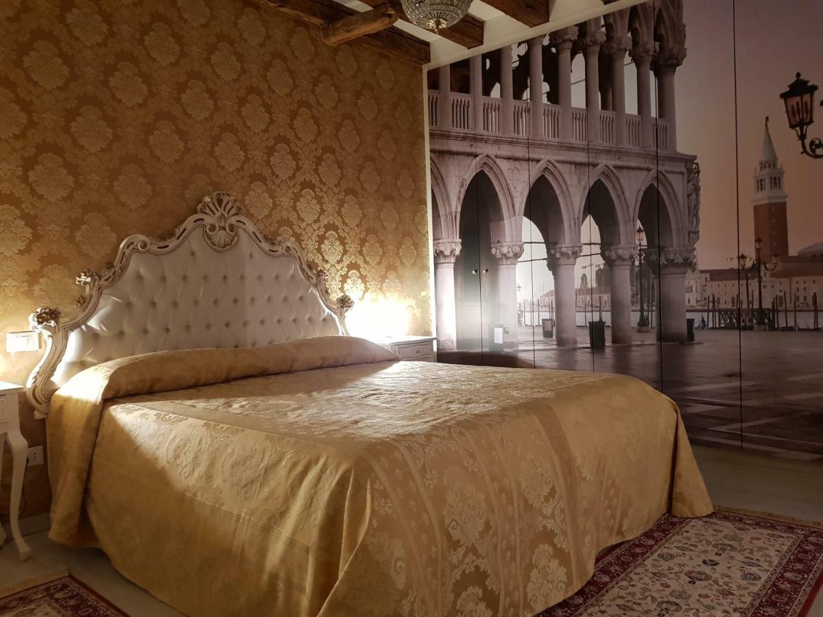 La Residenza Di Carlo Close To Piazza San Marco Apartment