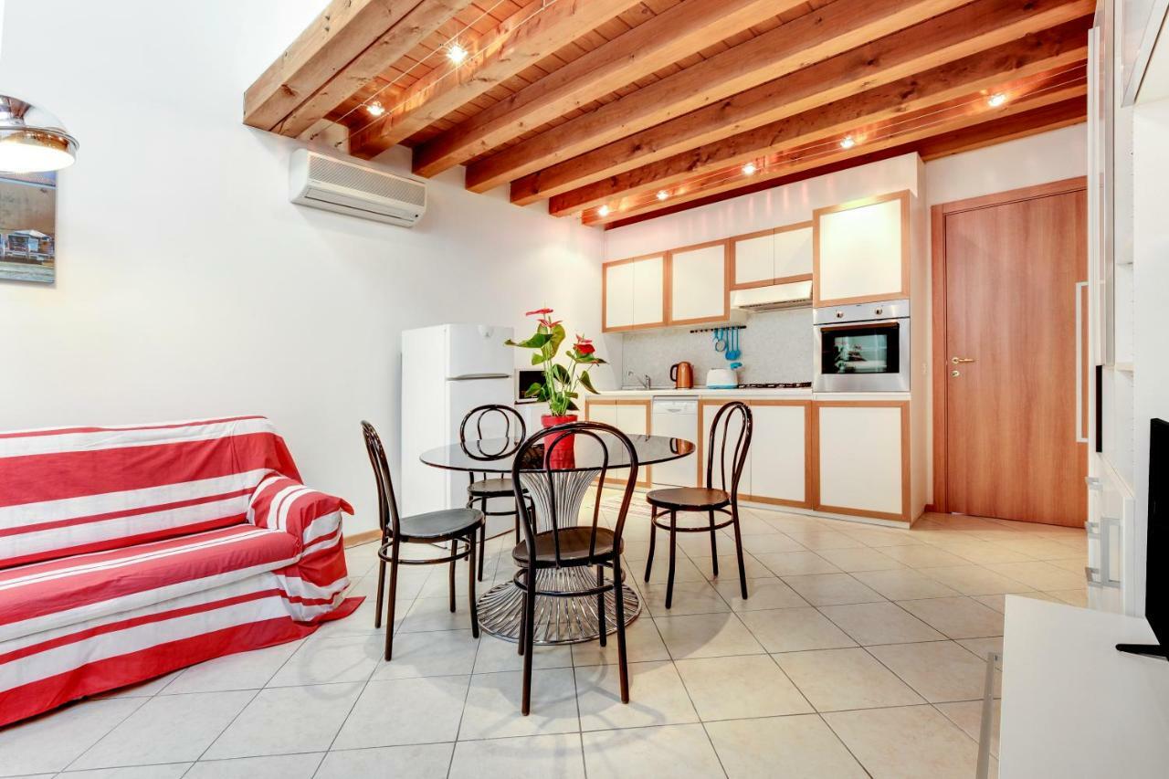 Apartment Little Canal 19 *