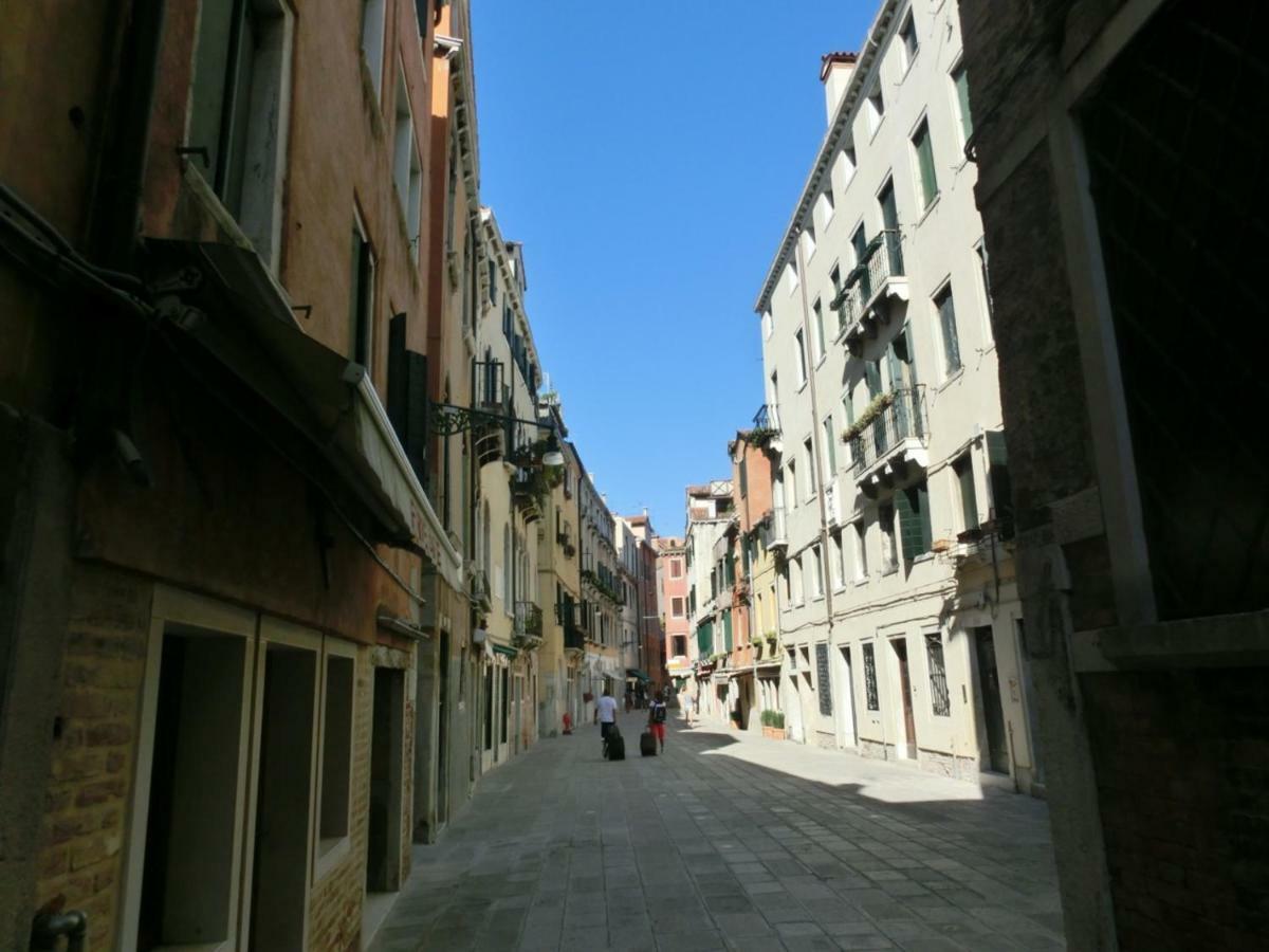 San Marco White Apartment