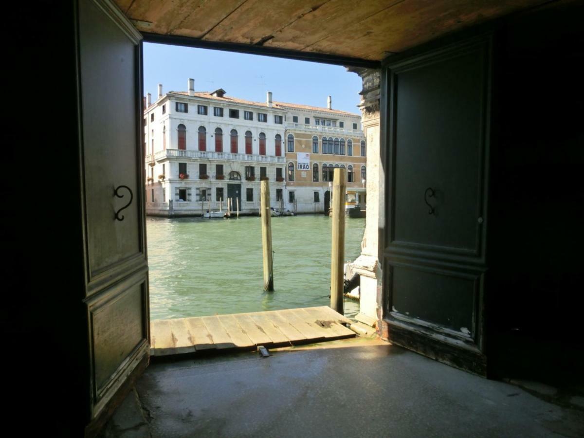 San Marco White Apartment Venice