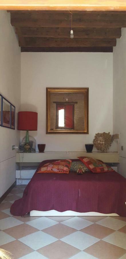 In A Lovely Garden Biennale Flat Apartment Venice