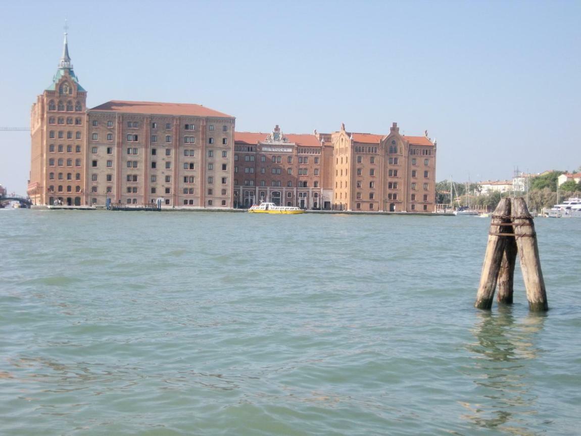 Apartment In Molino Stucky