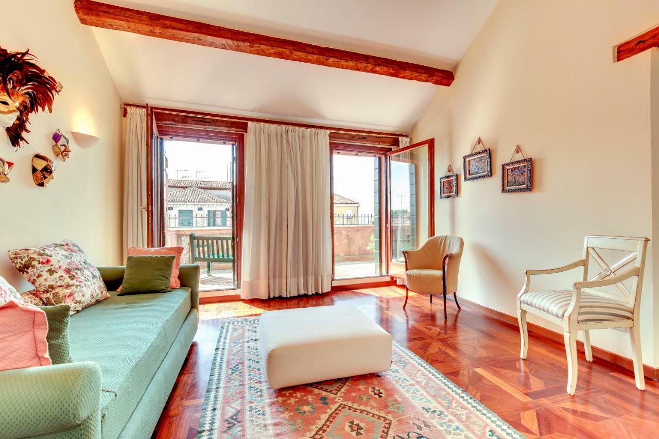 Biennale Terrace Apt * Venice
