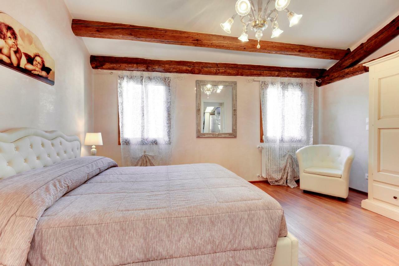The Countess Apartment *
