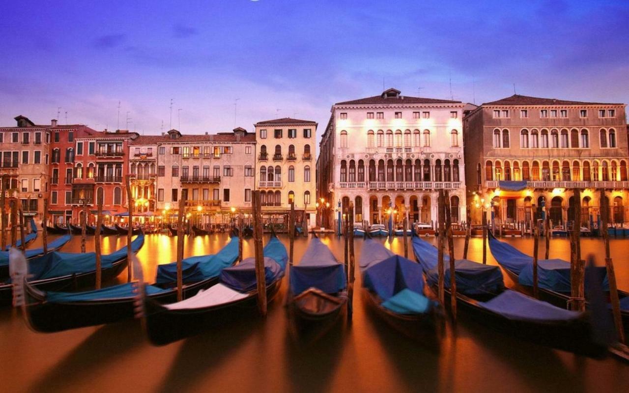 Venexia House To Rialto *
