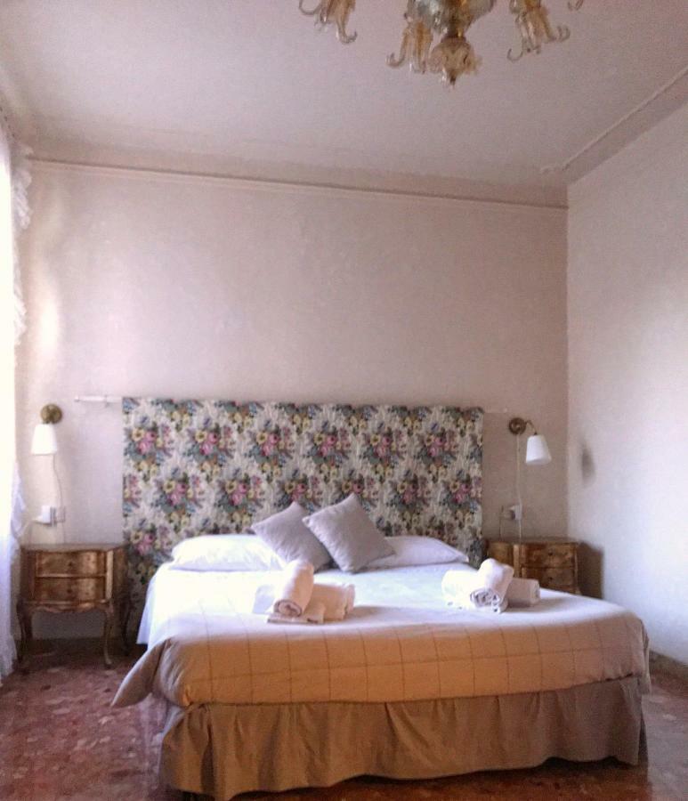 Molly * Venice