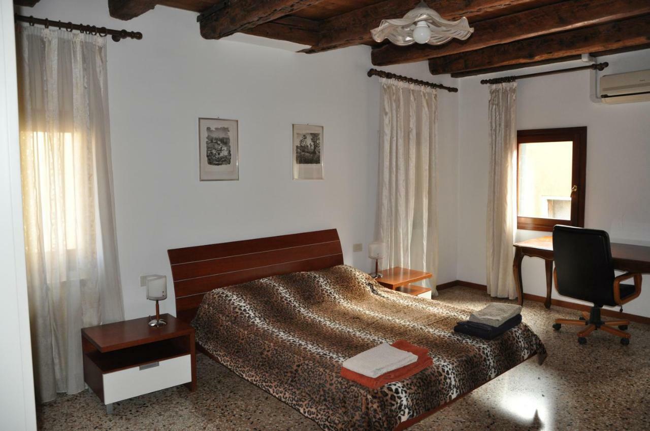 Ca'giustinian Apartment Venice