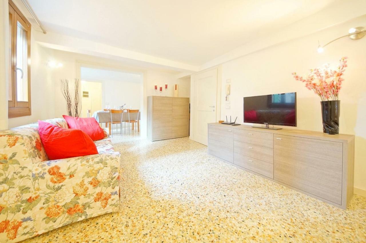 Sant'aponal Rialto Apartment *