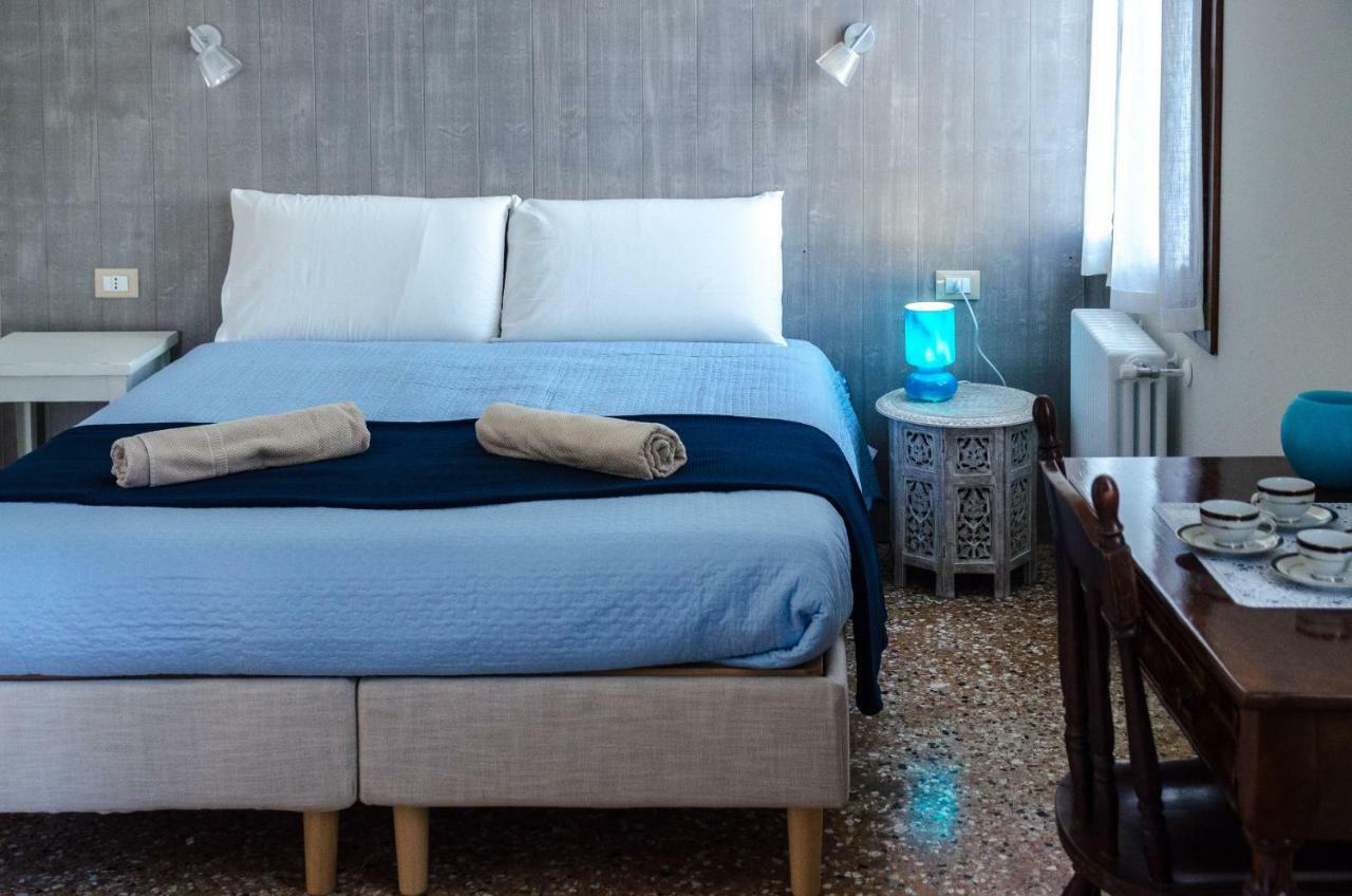 Azzurro Two Bathrooms Apartamento