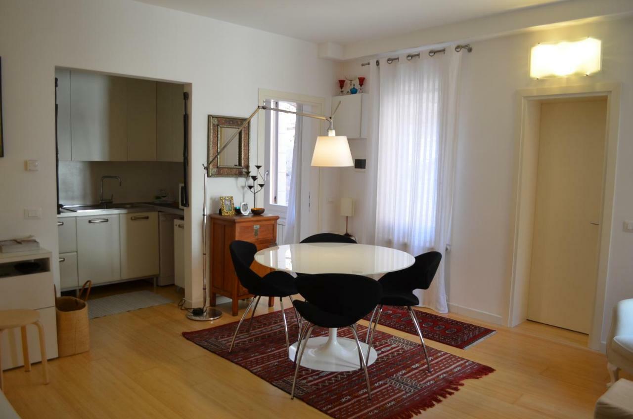 Casa Delfina, Contemporary Chic * Venice