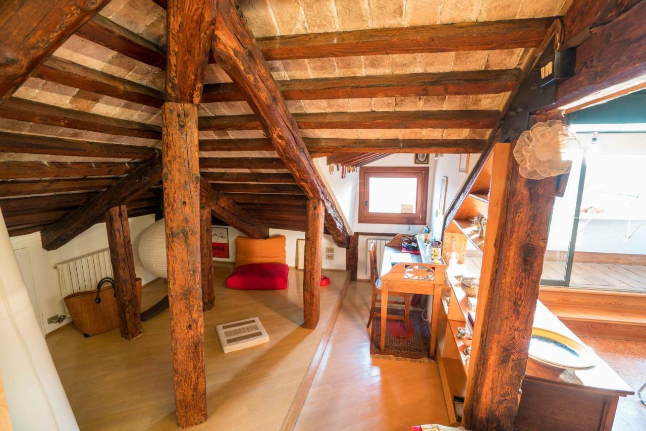 Romantic Penthouse Venice