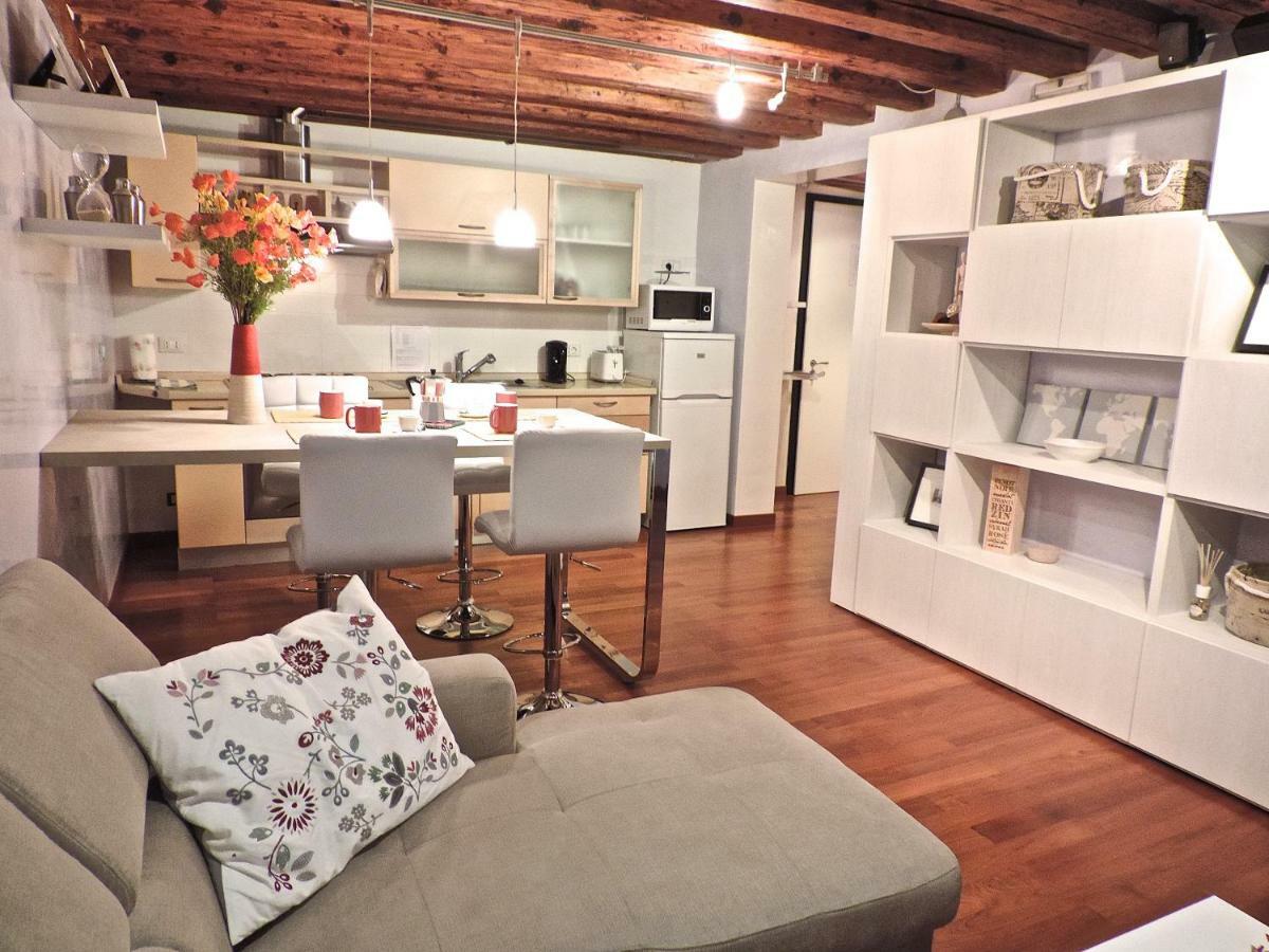 Apartment Sant'aponal - Wi Fi Venice