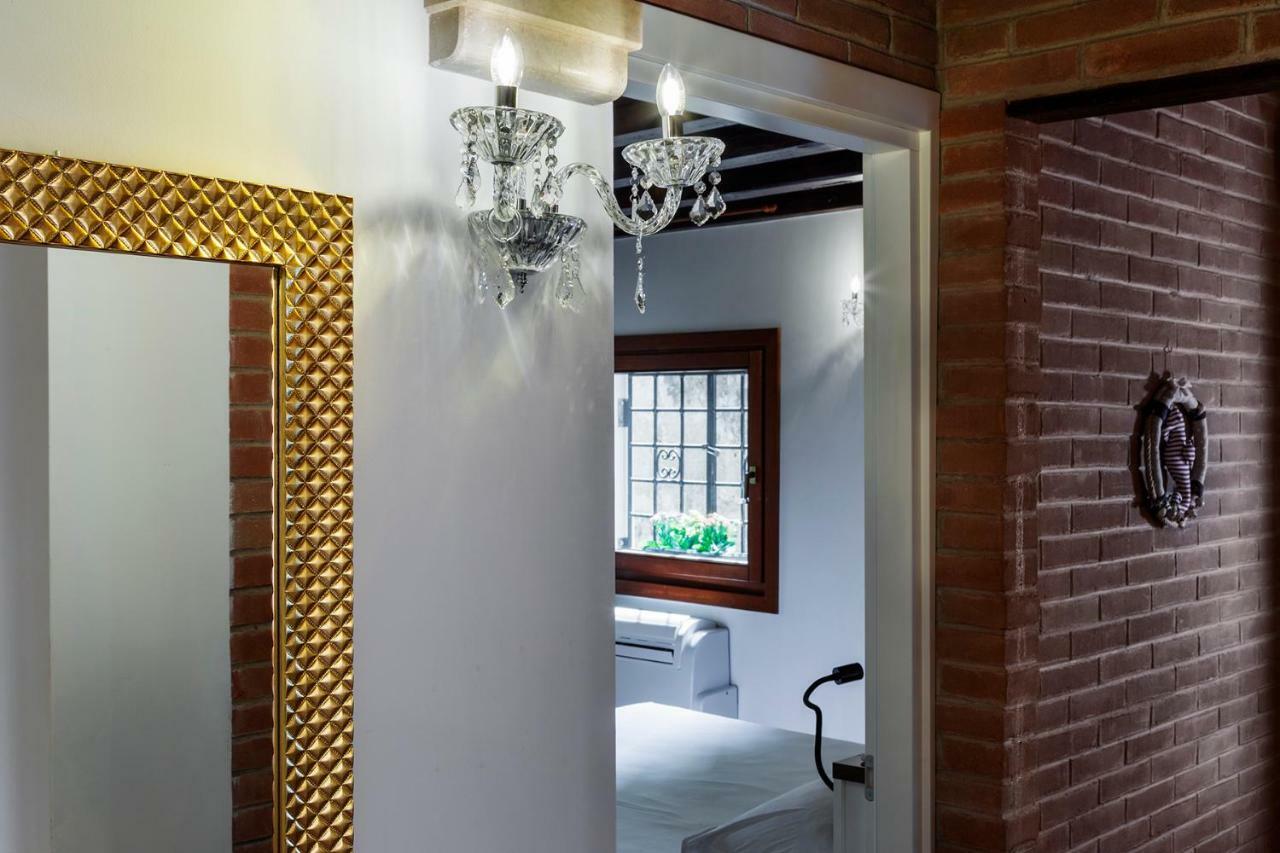 Antico Caminetto Biennale Apartment