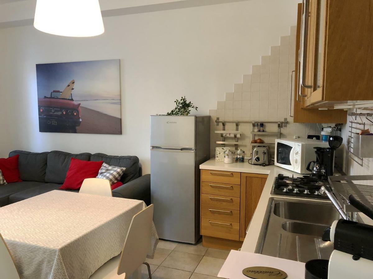 Apartment Cadillac *