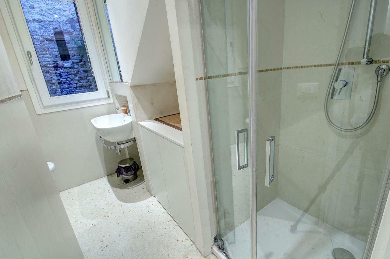 Guggenheim Museum, Cool, 4Pax Apartment