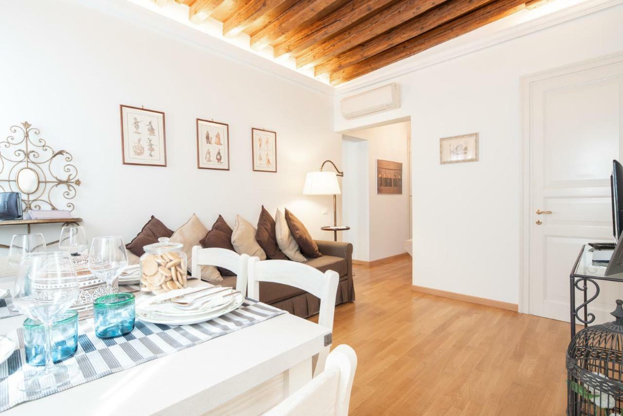 Apartment Casa Claudia Ai Frari