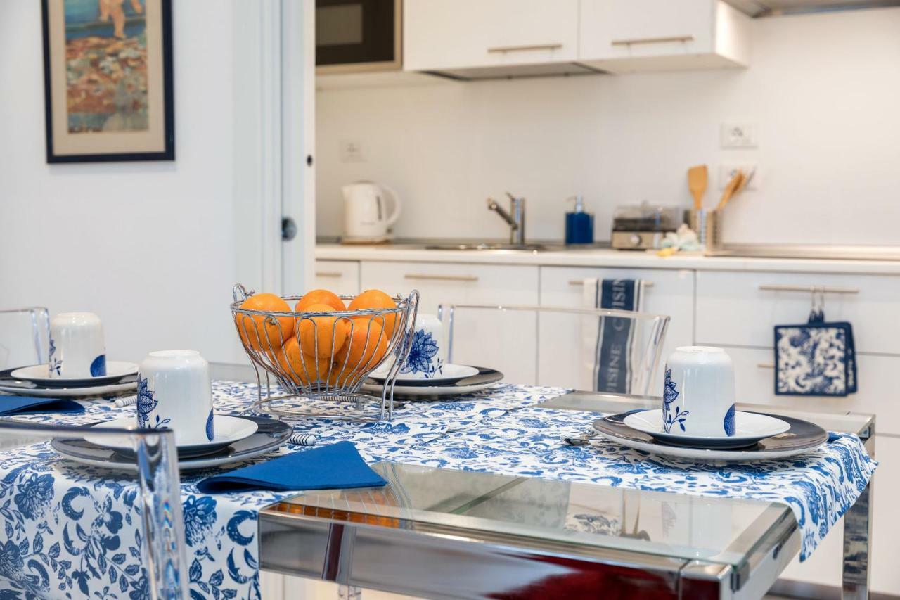 Heaven Biennale, The Elegant Apartamento