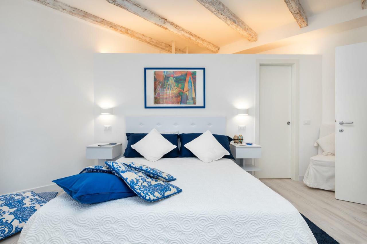Heaven Biennale, The Elegant Veneza
