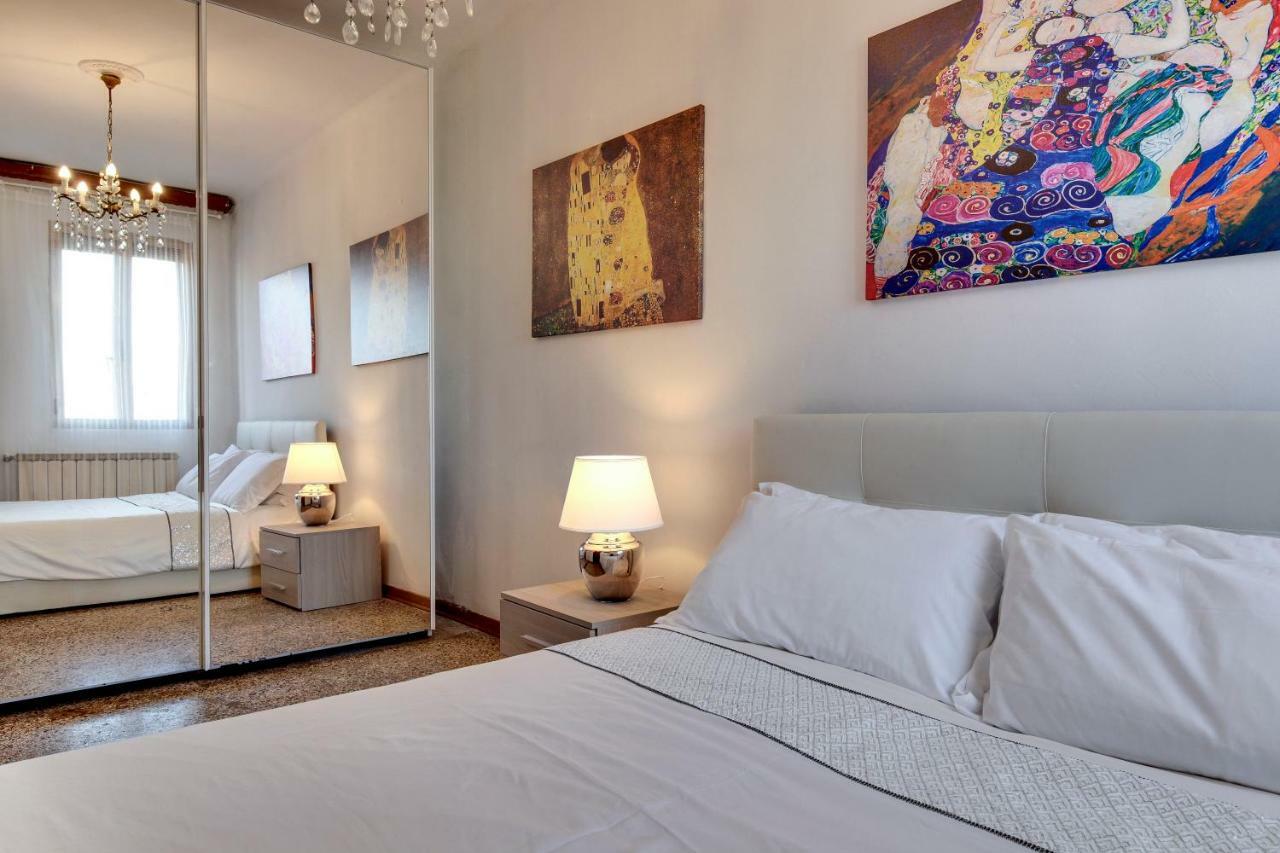 Ca Biennale Apartment *