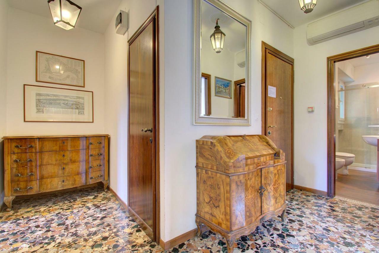 Peggy-guggenheim Apartment Venice